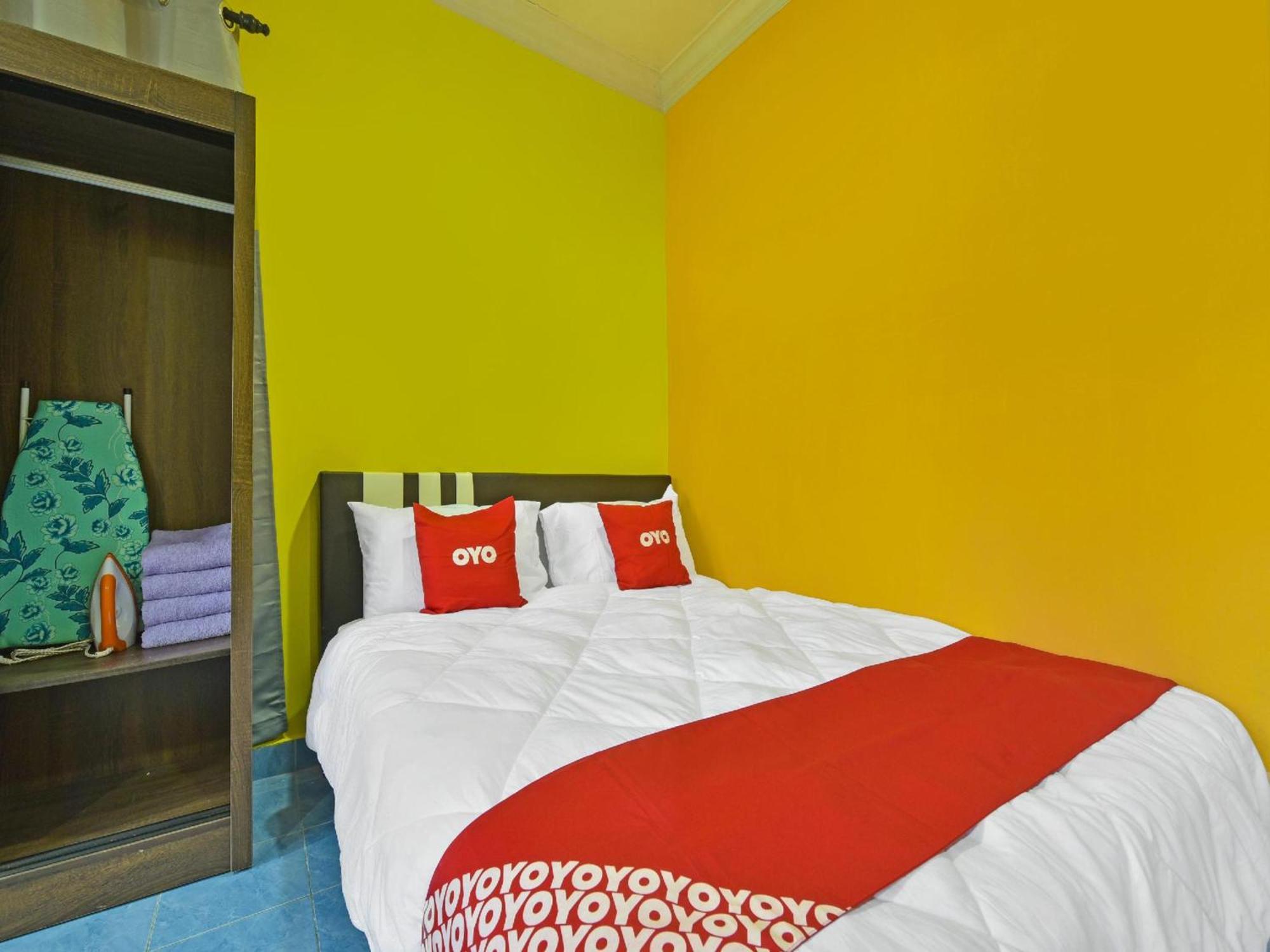 Oyo 90744 Bari Indah Beach Resort Kuala Terengganu Eksteriør billede