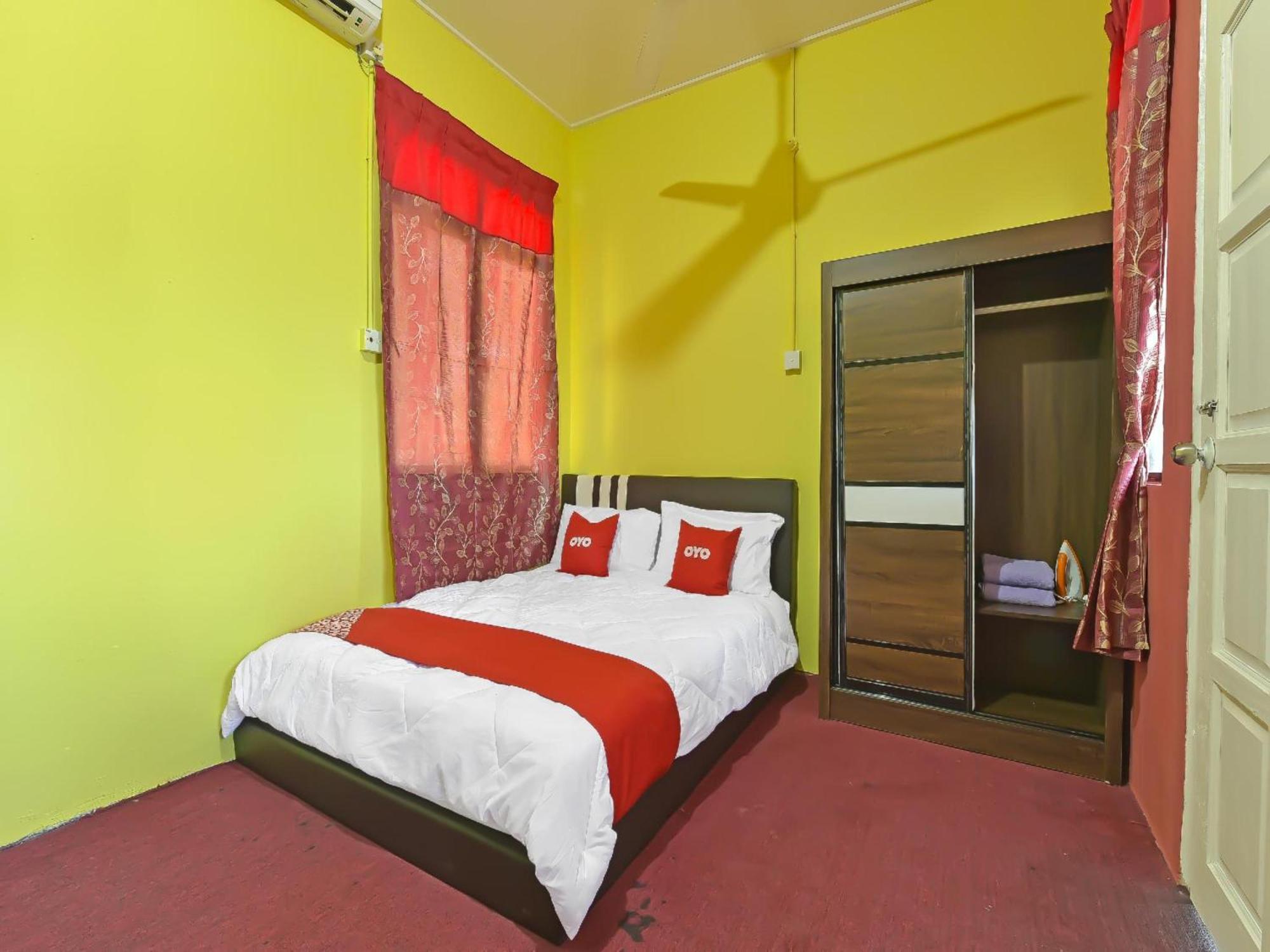 Oyo 90744 Bari Indah Beach Resort Kuala Terengganu Eksteriør billede