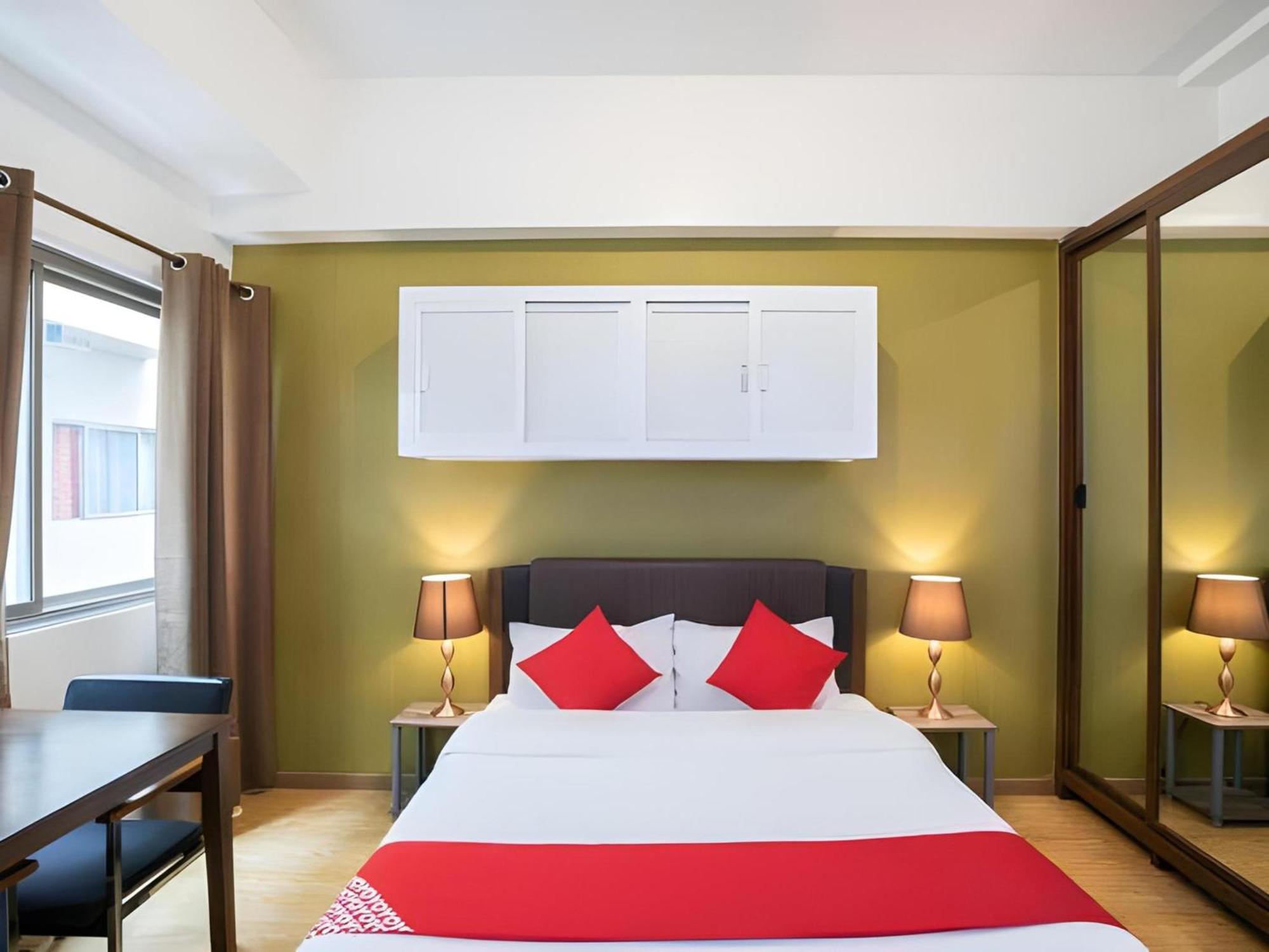 Oyo 90744 Bari Indah Beach Resort Kuala Terengganu Eksteriør billede